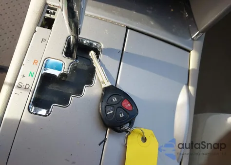 2011 Toyota Camry Le z USA, uszkodzony, nr VIN 4T1BF3EK0BU639702